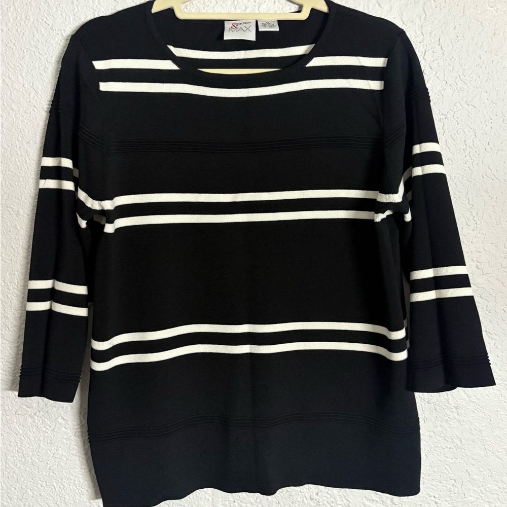 Madison & Max Women’s sweater
